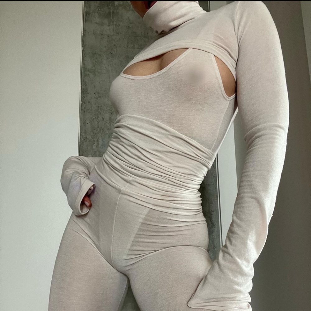 LAINA RAUMA “DANCE CLASS” RELAXED THONG BODYSUIT
